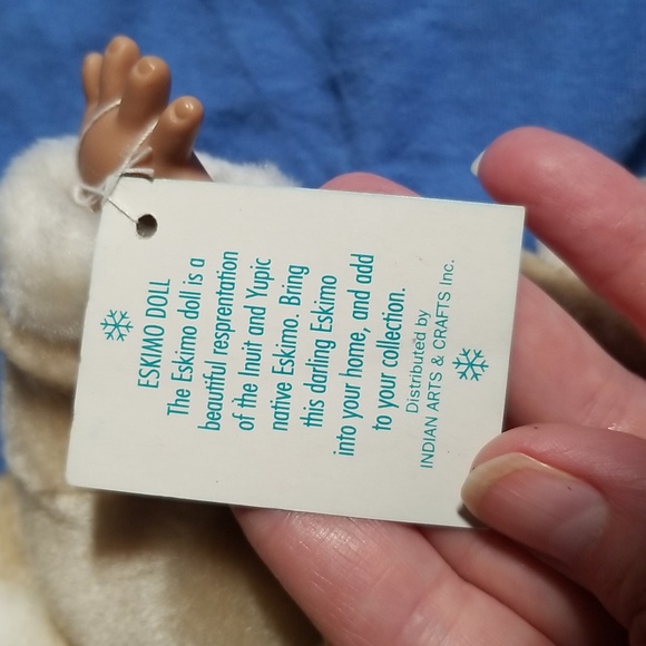 Eskimo Doll with blinking eyes. BRAND NEW with tag - Picture 3 of 8
